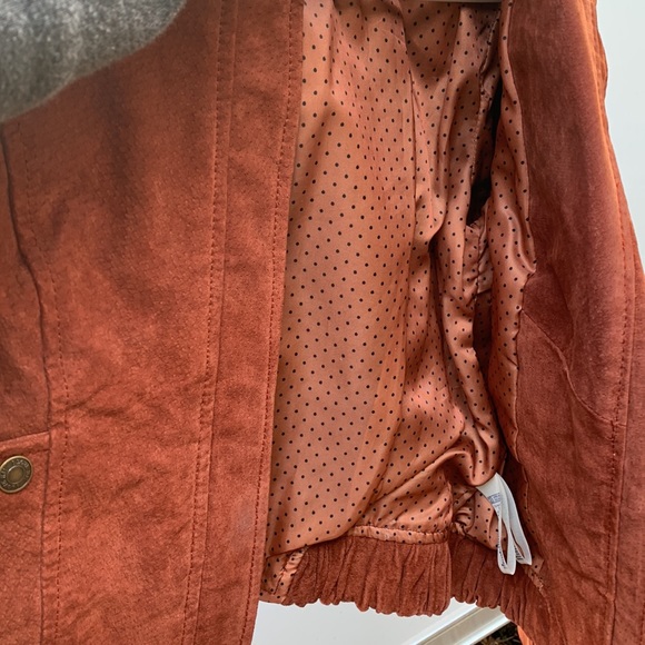 Jacket - Picture 9 of 12